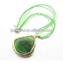 Collier pendentif à agneau vert à nouvelle conception